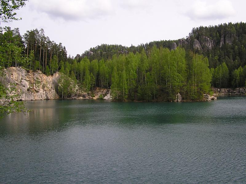 50xP5080998.JPG - Teplicko-Adršpašské skály - jezero ze zatopeného lomu