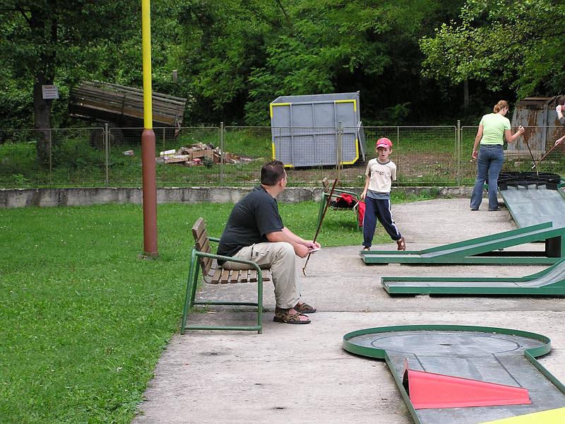 P8220690P8220079.JPG - minigolf v kempu Radějov