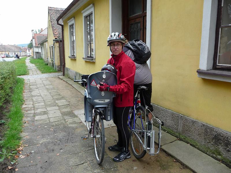 P1060432.JPG - Telč - před penzionem